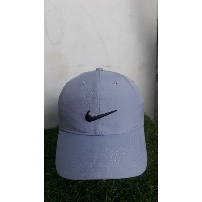 topi nike biru