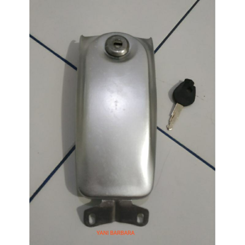 TUTUP TANGKI SUZUKI GP100-GP125 SET KUNCI