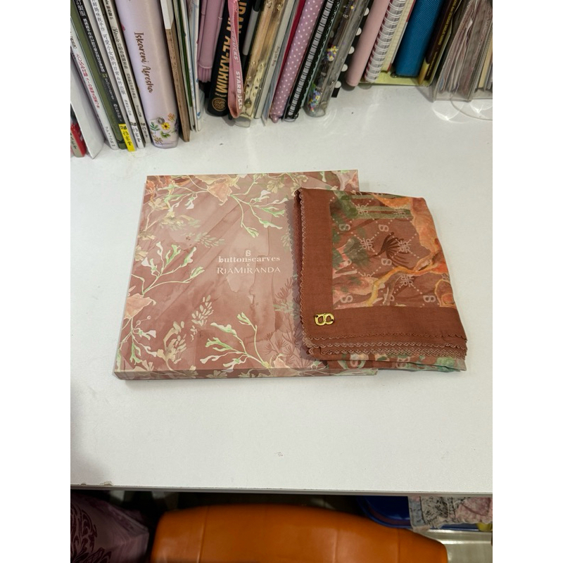 preloved buttonscarves xanadu marmalade