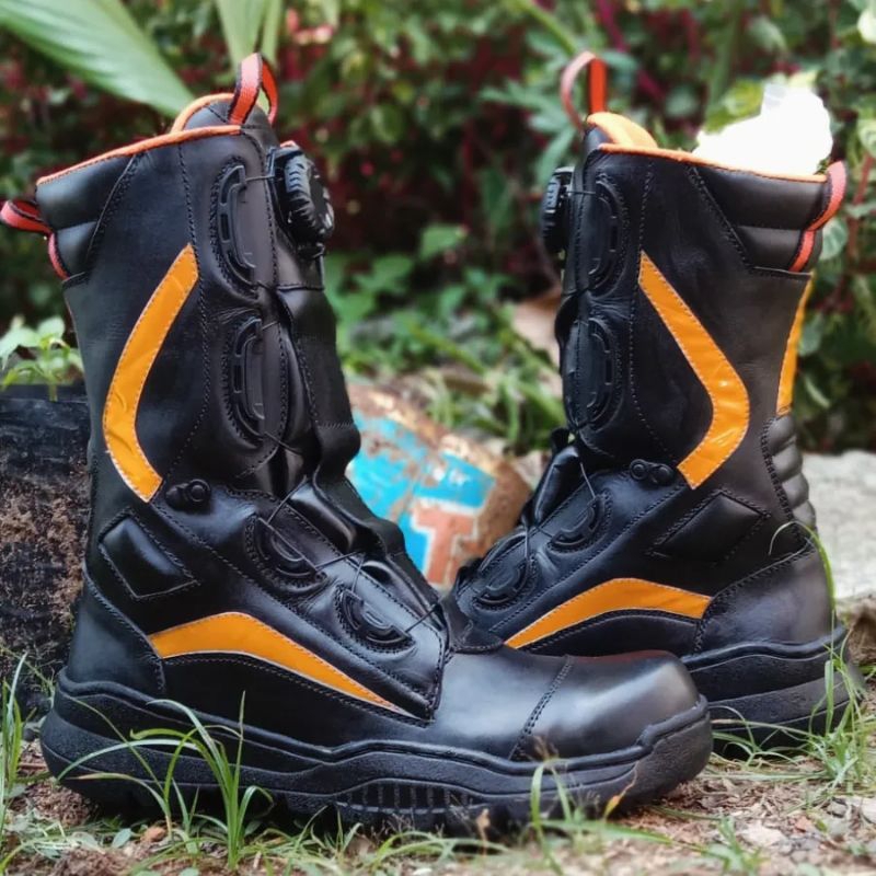 Pdl Damkar Tali Sepatu PDL Damkar Tali Putar untuk Pria Hitam dengan Aksen Orange, Ukuran 38-46 Sepa