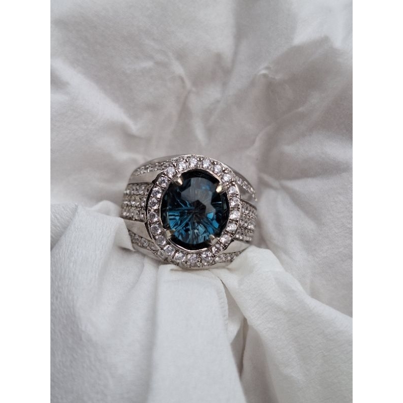 NATURAL BLUE TOPAZ LONDON + MEMO