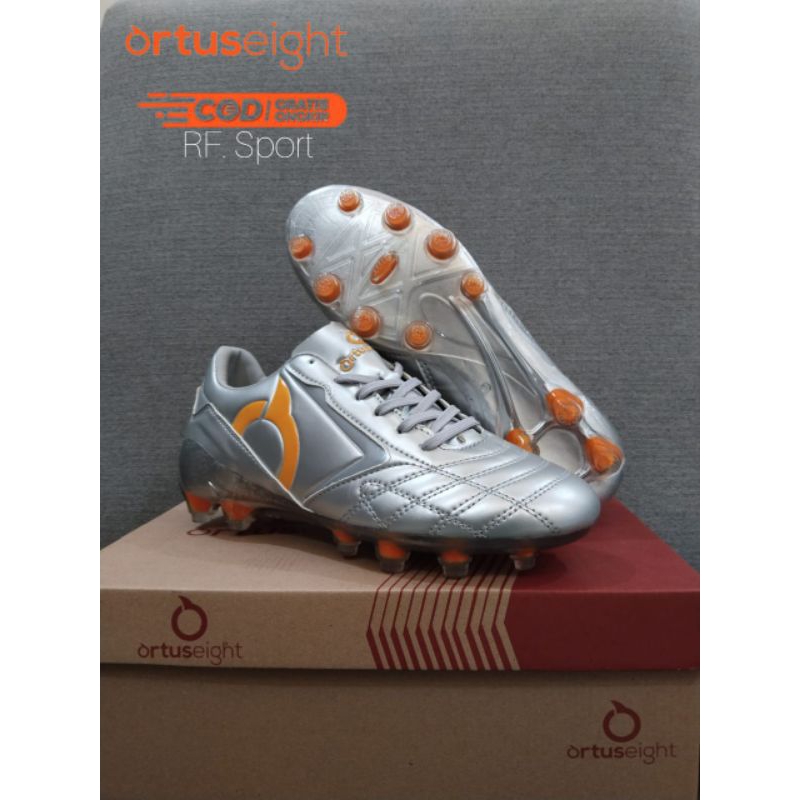 Sepatu Bola Forte Luminare Ortuseight Silver