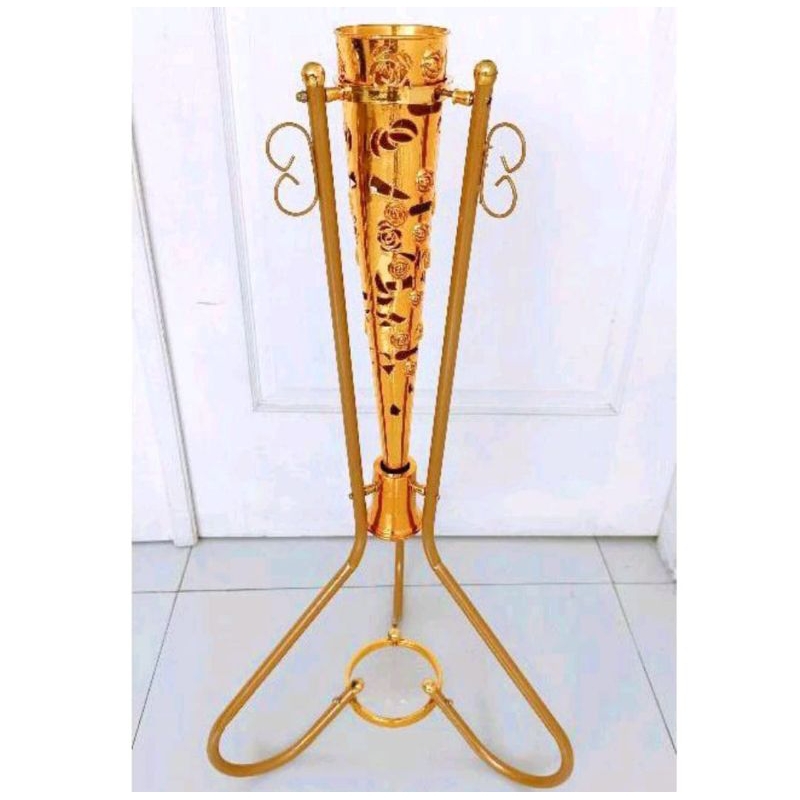 POT STANDING BESI UNTUK BUNGA SUDUT / POT CORONG