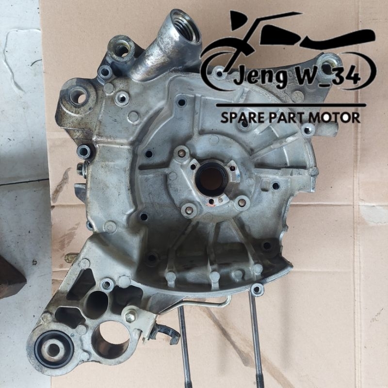 CRANKCASE BLOK TENGAH KALTER KANAN LEXI 125 OLD AEROX 155 KODE B65 ORIGINAL