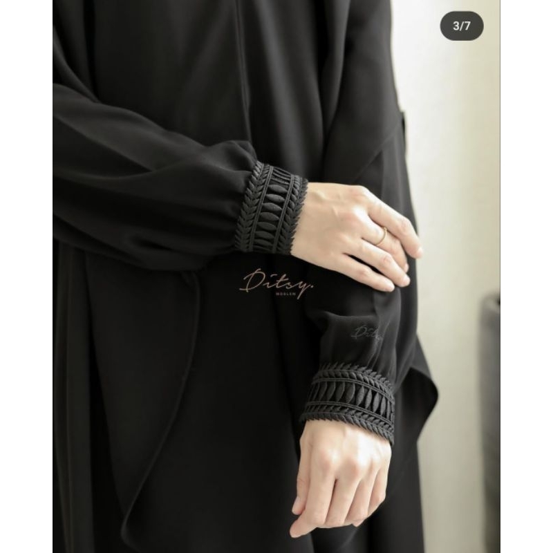 Linnaea Lura Black size M , Shaneeya Pitchblack Long by Ditsy Moslem [BACA DESKRIPSI]