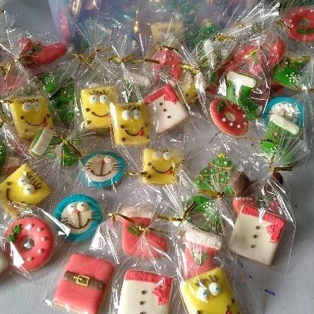 

cookies karakter fancy cookies hampers natal coklat