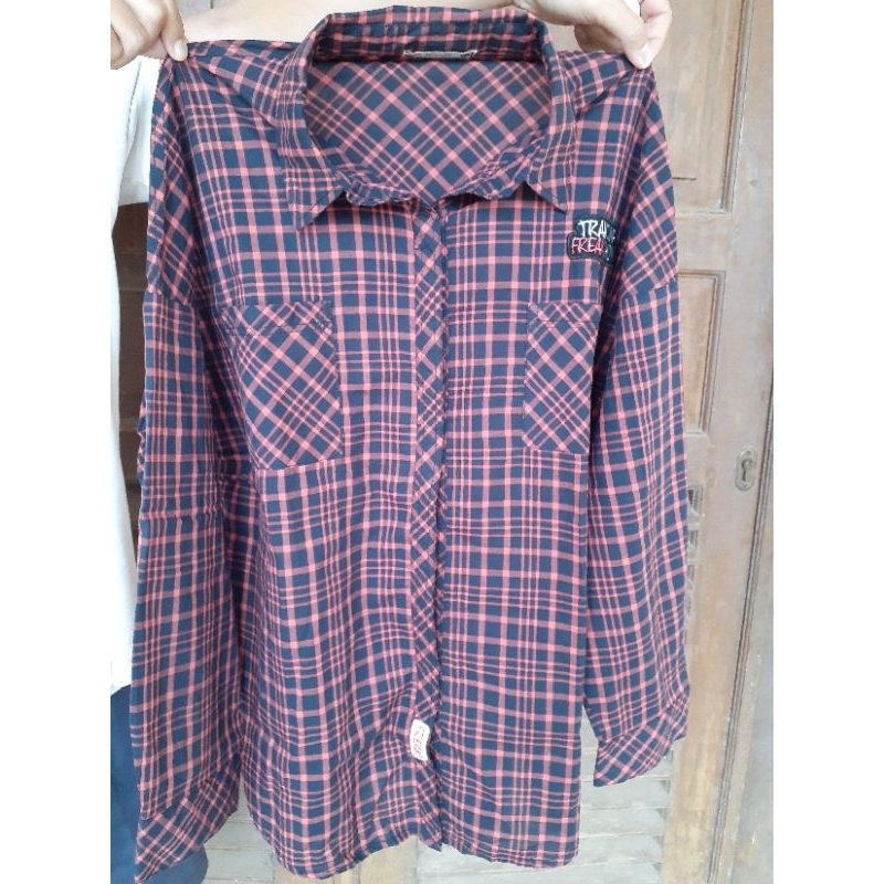 preloved kemeja grid / kotak kotak missty