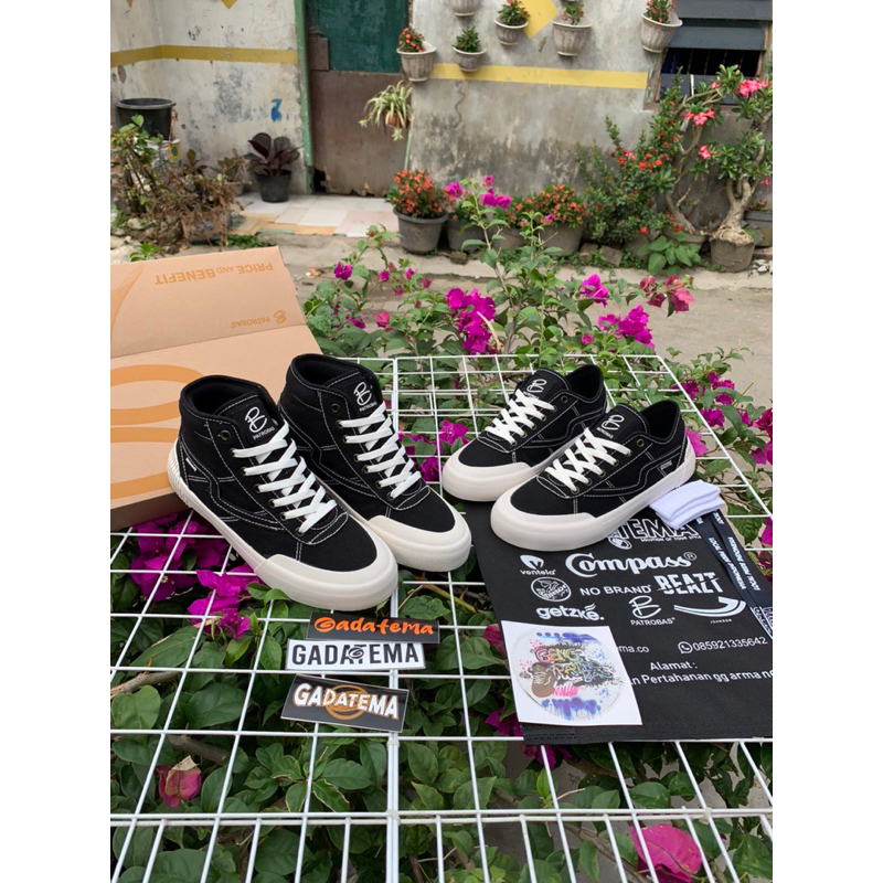 Patrobas equip black white full bonus