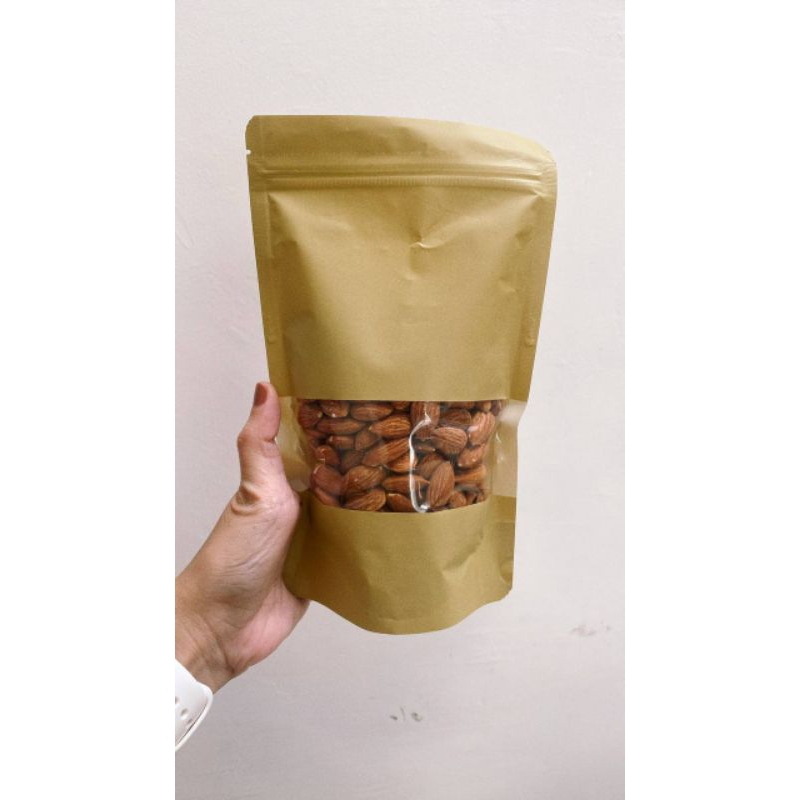 

Kacang almond