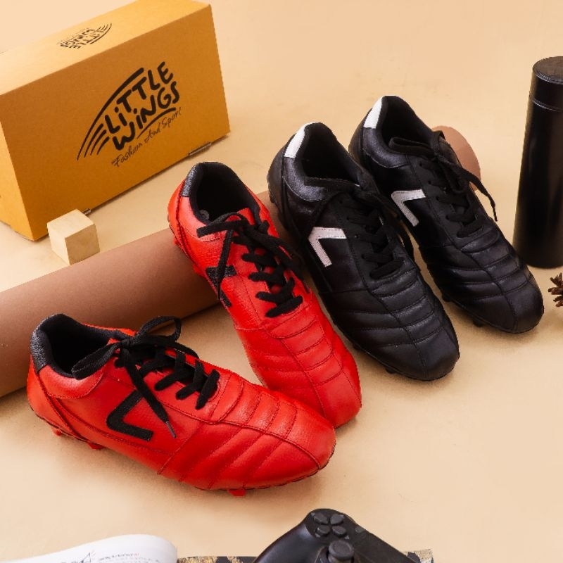 Sepatu Bola Kulit Asli Olahraga Sepak Bola