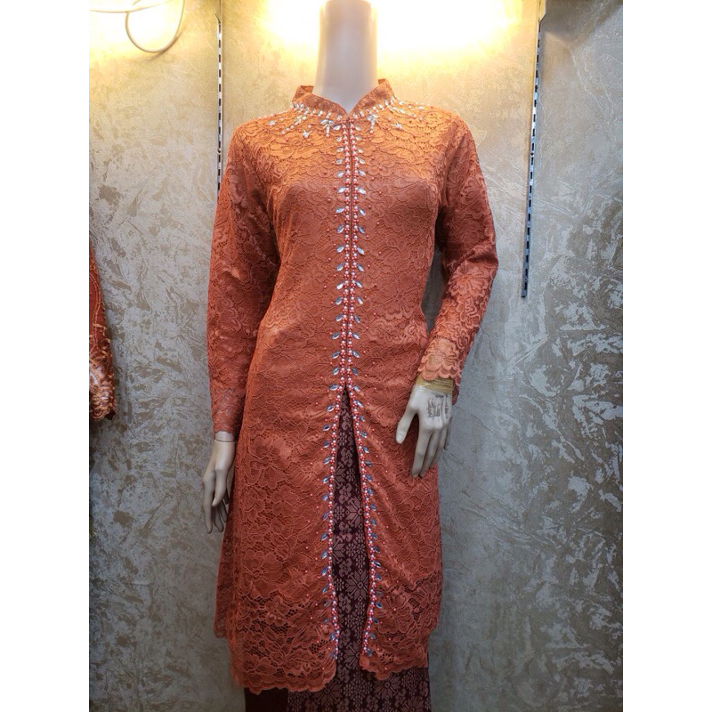 KEBAYA LONG TUNIK BROKAT