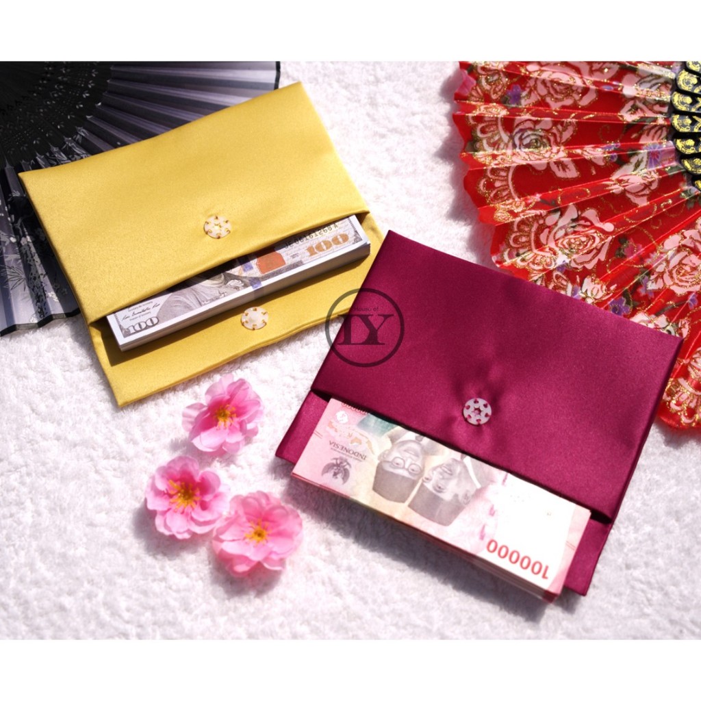 

Amplop kain/amplop uang perhiasan Satin Series Terjual 30+ • bintang5 (1 rating)