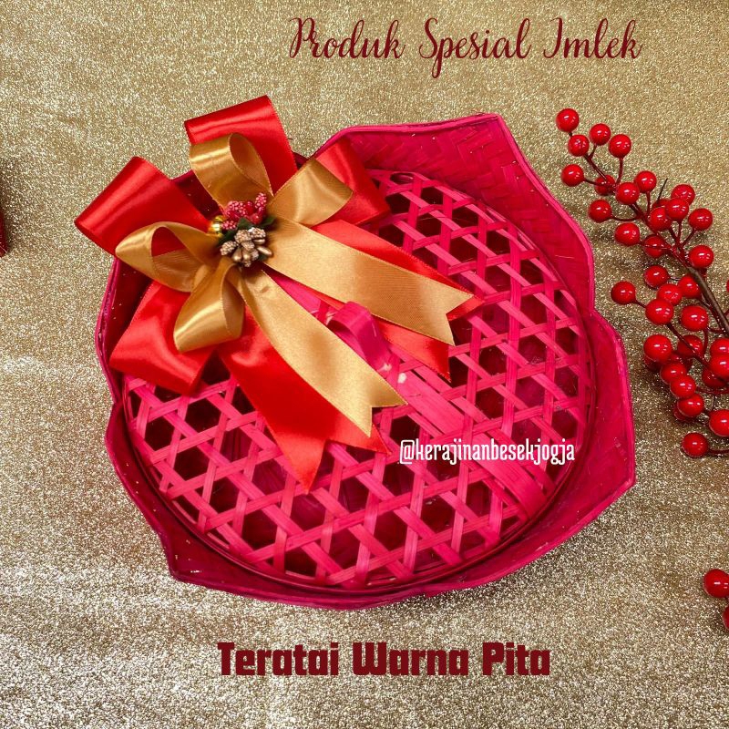 

SERIES IMLEK| BESEK TERATAI WARNA PITA | hantaran imlek hampers imlek besek makanan bingkisan kue keranjang