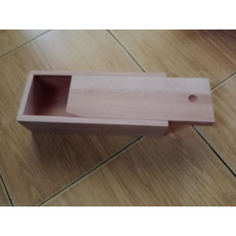 

box ukuran luar 28x5x3