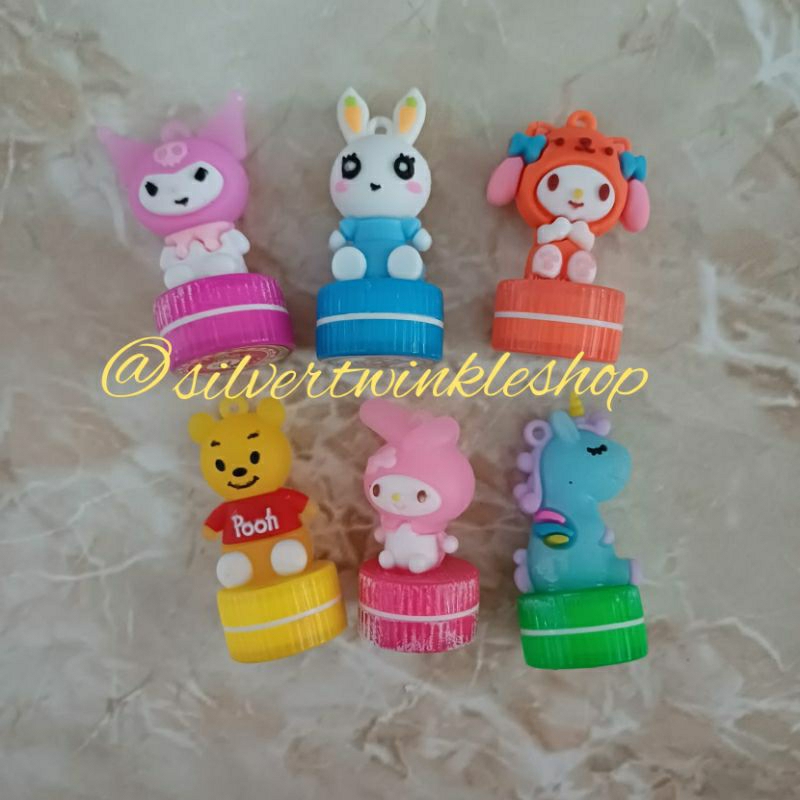 

Mainan edukasi anak cap capan stamp stempel karakter kuromi my melody sanrio pooh unicorn kuda tanduk terbang kelinci rabbit edukatif montessori sensori sensory karet kartun goodiebag souvenir hiasan dekorasi jurnal tinta round bulat kerajinan tangan
