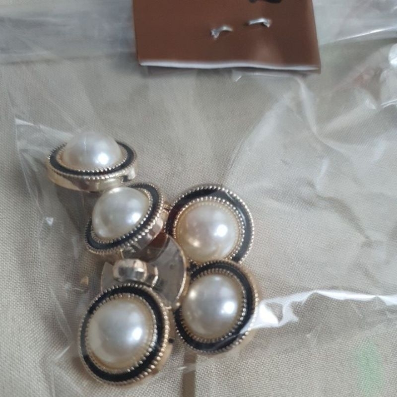 Kancing baju mewah/syantikkk