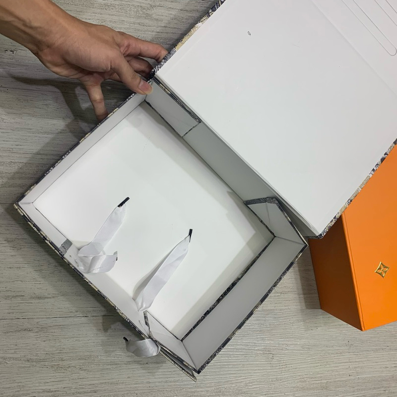 

Tambahan kelengkapan Box magnet LV import