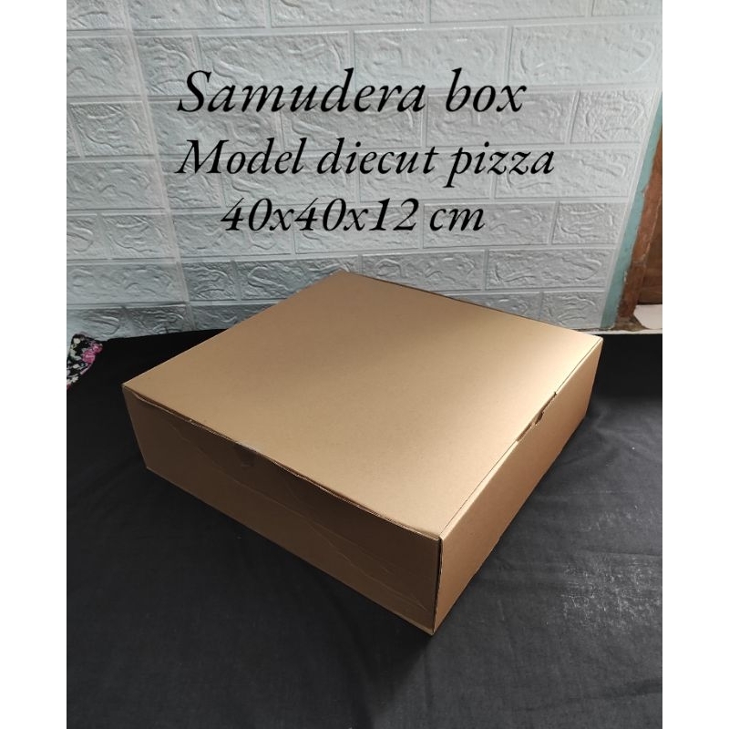 

kardus karton uk 40x40x12 cm model diecut pizza untuk packing souvenir dll