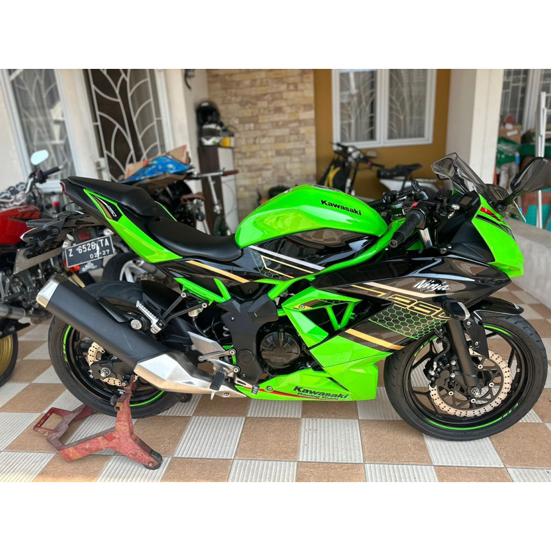 kawasaki ninja 250 sl 250sl tahun 2019 KRT edition (limited edition