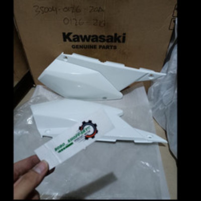 cover body belakang kiri kanan klx250 KLX 250 putih original