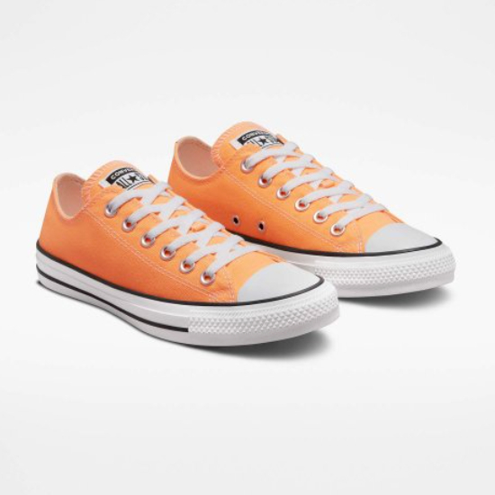 Ready size 37 38 39 (DISKON 70-80%) 100% ORIGINAL Sport Station BNIB Sepatu  Sneakers Converse CHUCK
