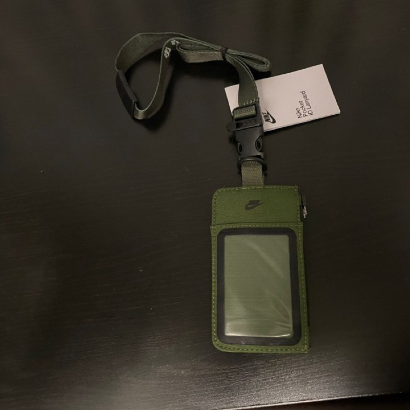 

Nike Lanyard Id Badge Green 100% Original