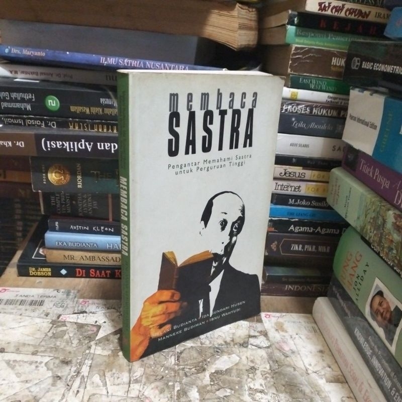MEMBACA SASTRA by Melani Budianta dkk
