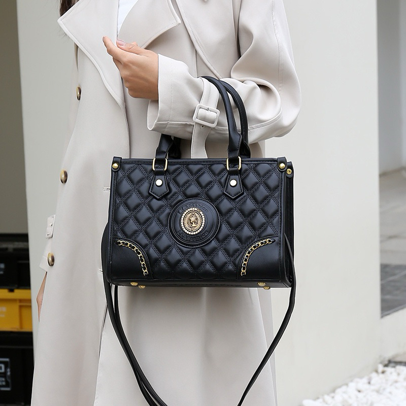 Tas Pesta Terlaris Tas Pesta Fashionable Mewah Viral Desain Simple Cocok Untuk Kondangan Stylish