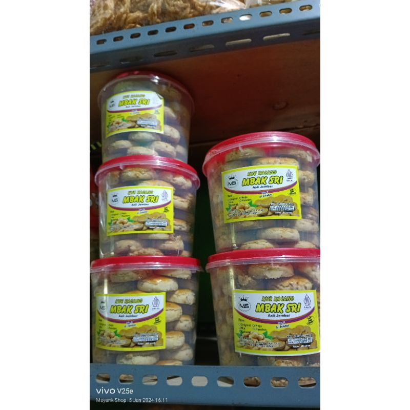 

kue kacang Mbak Sri