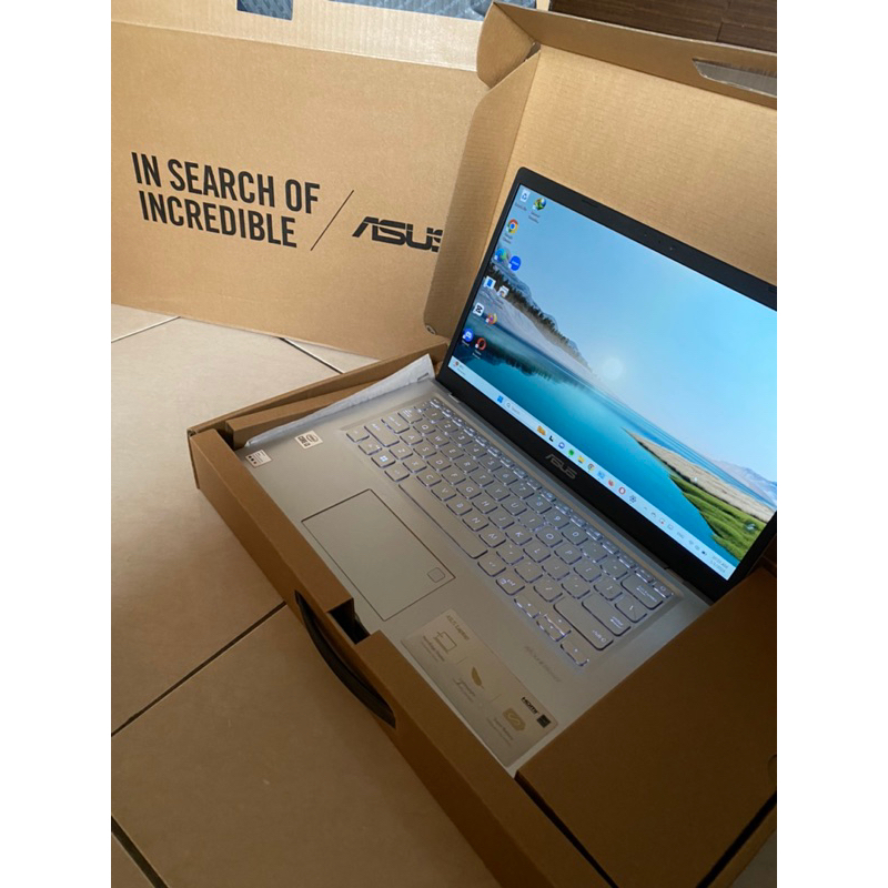 Laptop Asus VivoBook Core i3 Ram 4, SSD 512 Kelengkapan Full