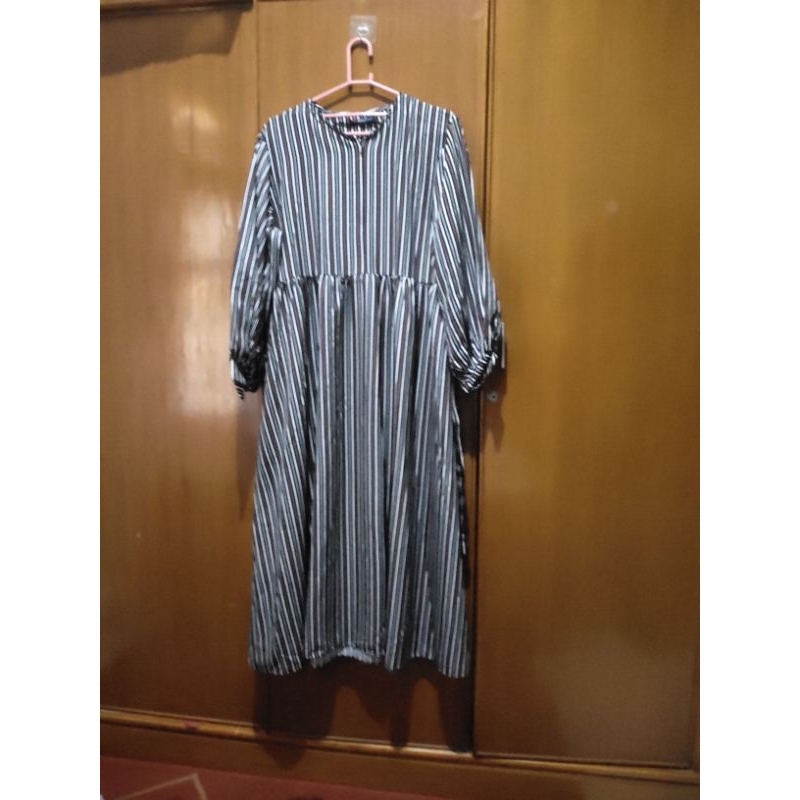 nia muslimah midi dress