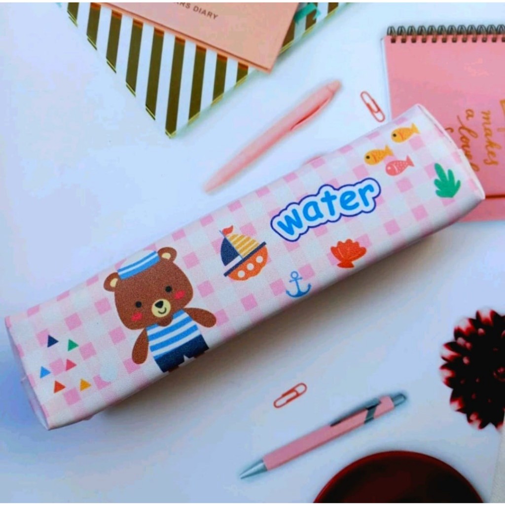 

Tempat Pensil Bear Motif Kotak-kotak Tepak Kotak Pensil Lucu Gambar Beruang