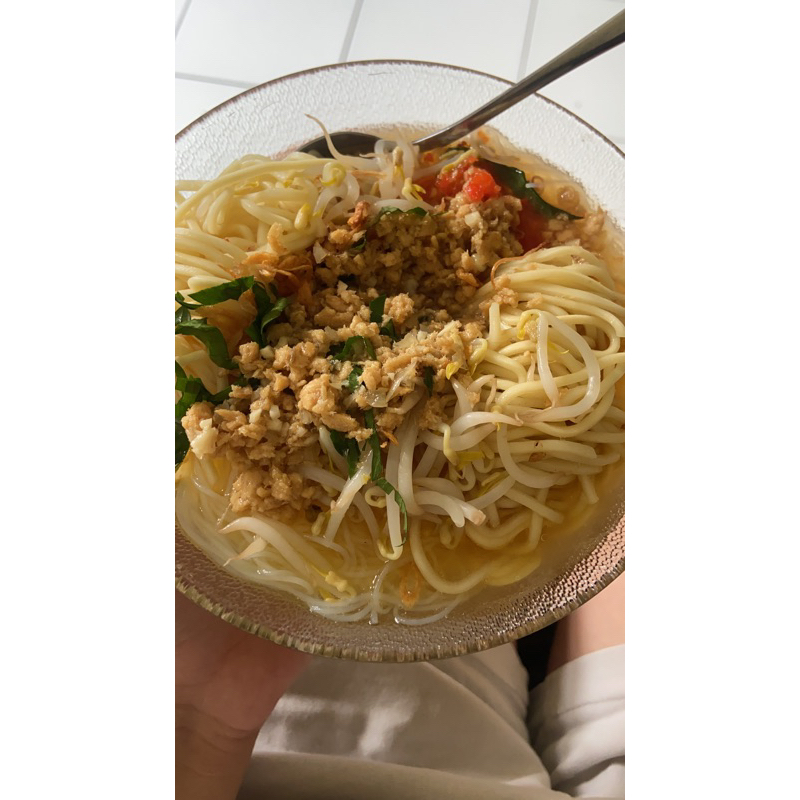 

BAKMI KUAH IKAN TENGGIRI KHAS BANGKA