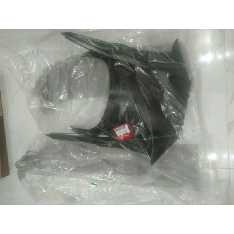 COVER LUMPU PARU VARIO 125 K2V 64308-K2V-N30ZA COVER FR LOWER VARIO 125 K2V 2022 ORIGINAL