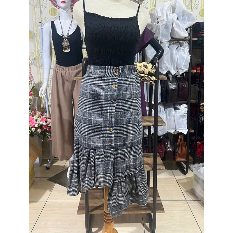 ROK MIDI GARIS GARIS