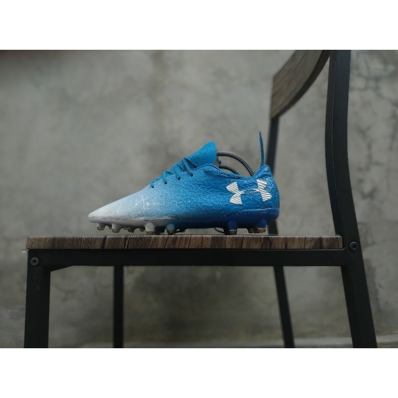 Sepatu Bola Under Armour Magnetico Pro FG