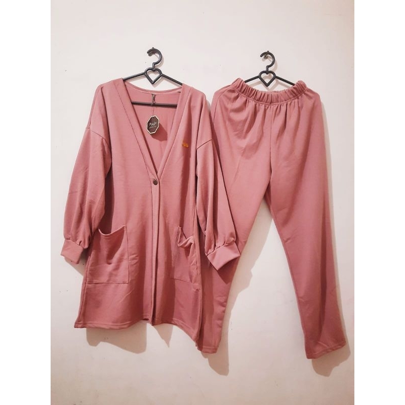 Setelan Celana Cardigan Aquila