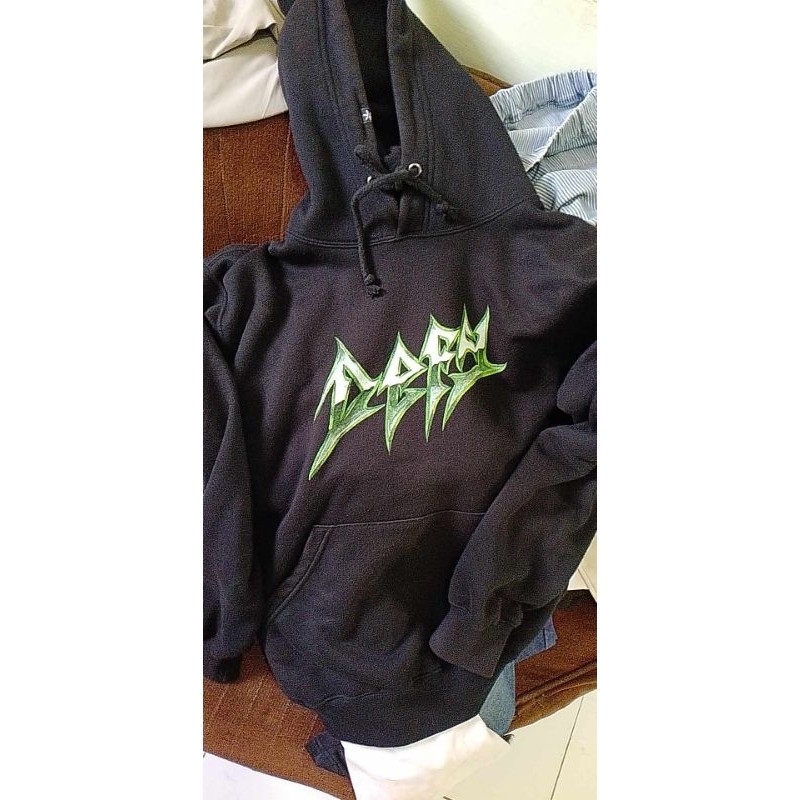 HOODIE DEFY WHO SUFFER BY GREEDY DUST