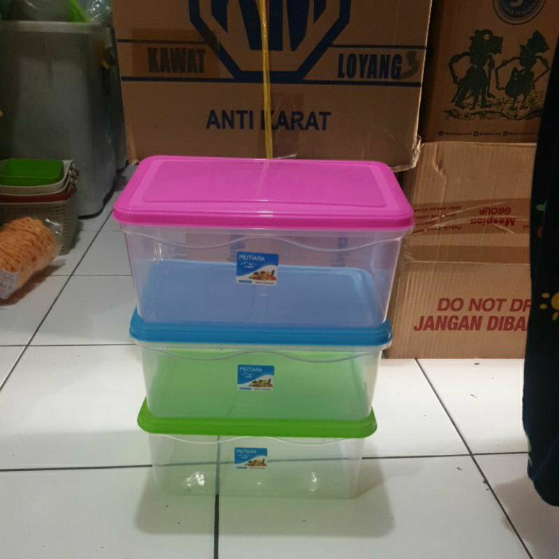 Food box 3000ml/ Tempat Makanan MUtiara Kmp 3000ml Tutup warna