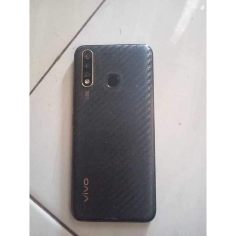 Vivo Y19 6/128 minus lcd retak