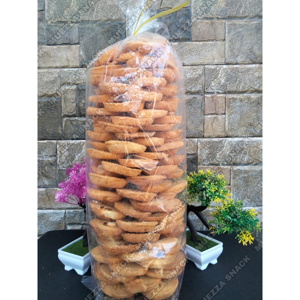 

Kue kering bolu vanilla termurah isi 1 kg / cemilan instan / camilan / makanan ringan