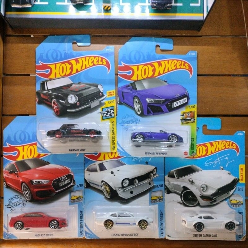 HW Hotwheels Hot Wheels Varian Mobil Sedan Sport