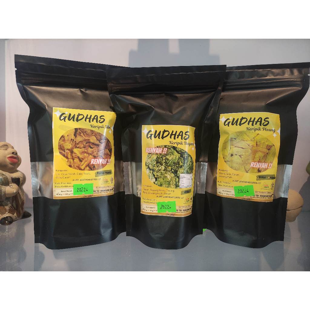 

Aneka keripik Gudhas, keripik ubi, keripik bayam, keripik pisang