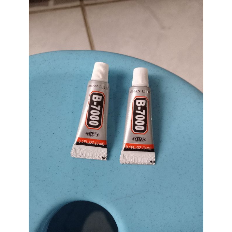 

KHUSUS HARI INI CUMA 1RB " Lem Lcd B7000 3ML / Lem Cair / Serba Guna / Bisa Buat Baterai Batre