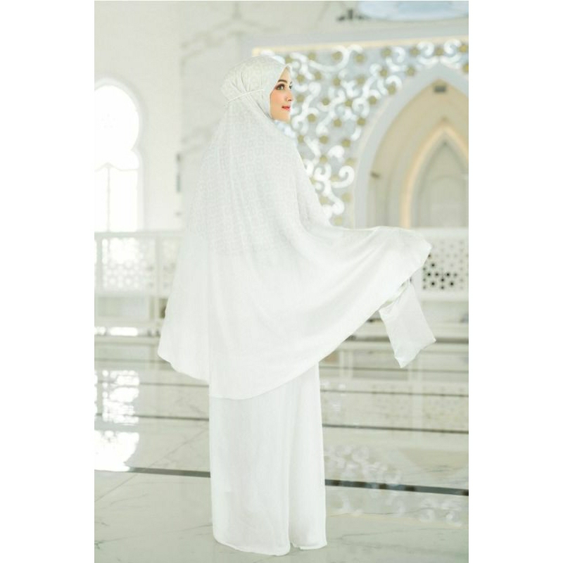 Prayer Robe Buttonscarves