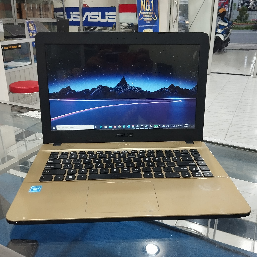 Laptop bekas murah Asus X441M Celeron N4000 RAM 8GB SSD 512GB Windows 10 Layar 14in Terpasang Antigores