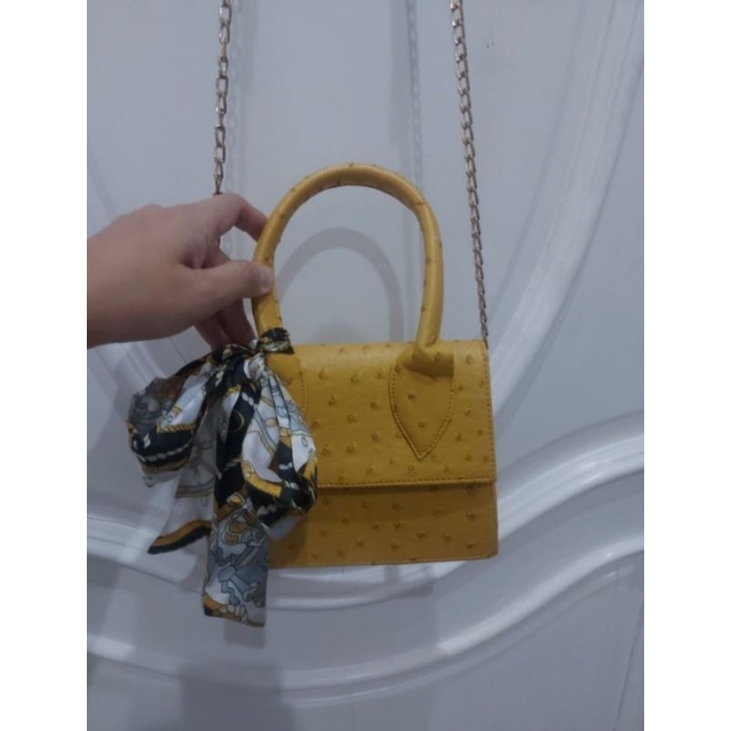 Tas wanita kecil kuning mustard