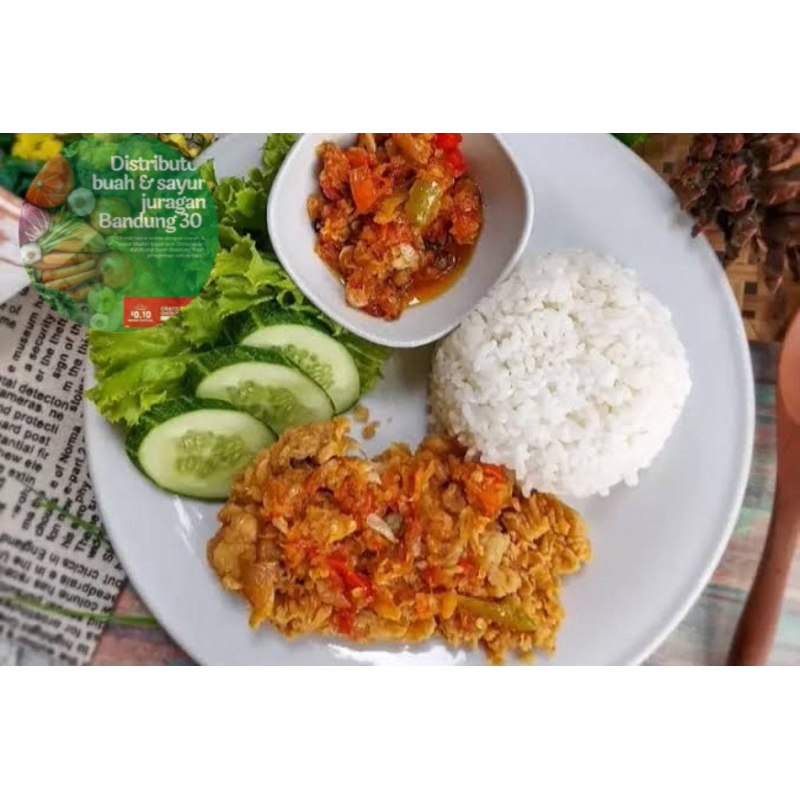 

Catering nasi ayam geprek/catering harian menu ayam geprek/masakan Sunda/catering Bandung/catering isntan free es teh manis free tahu tempe