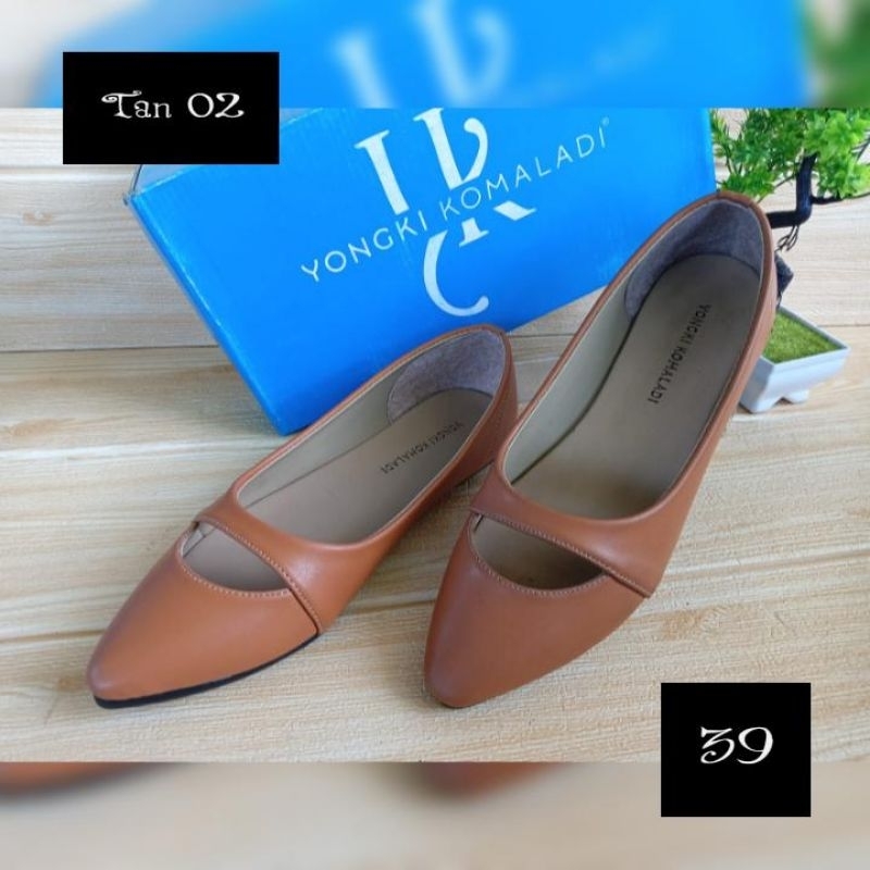 Flat sepatu yongki komaladi wanita