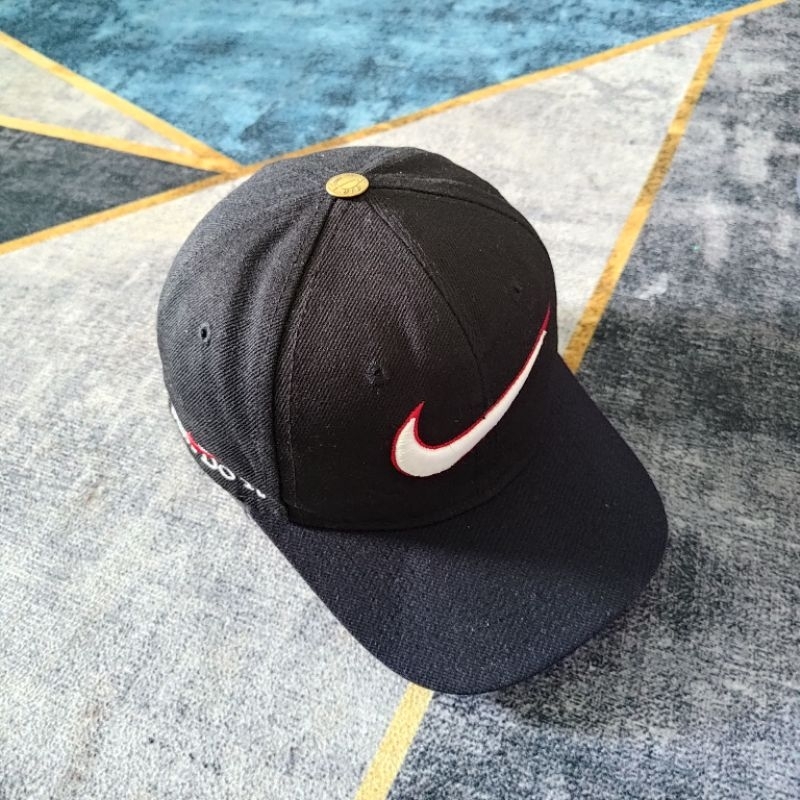 Topi Nike Vintage 90' Strap Swoosh